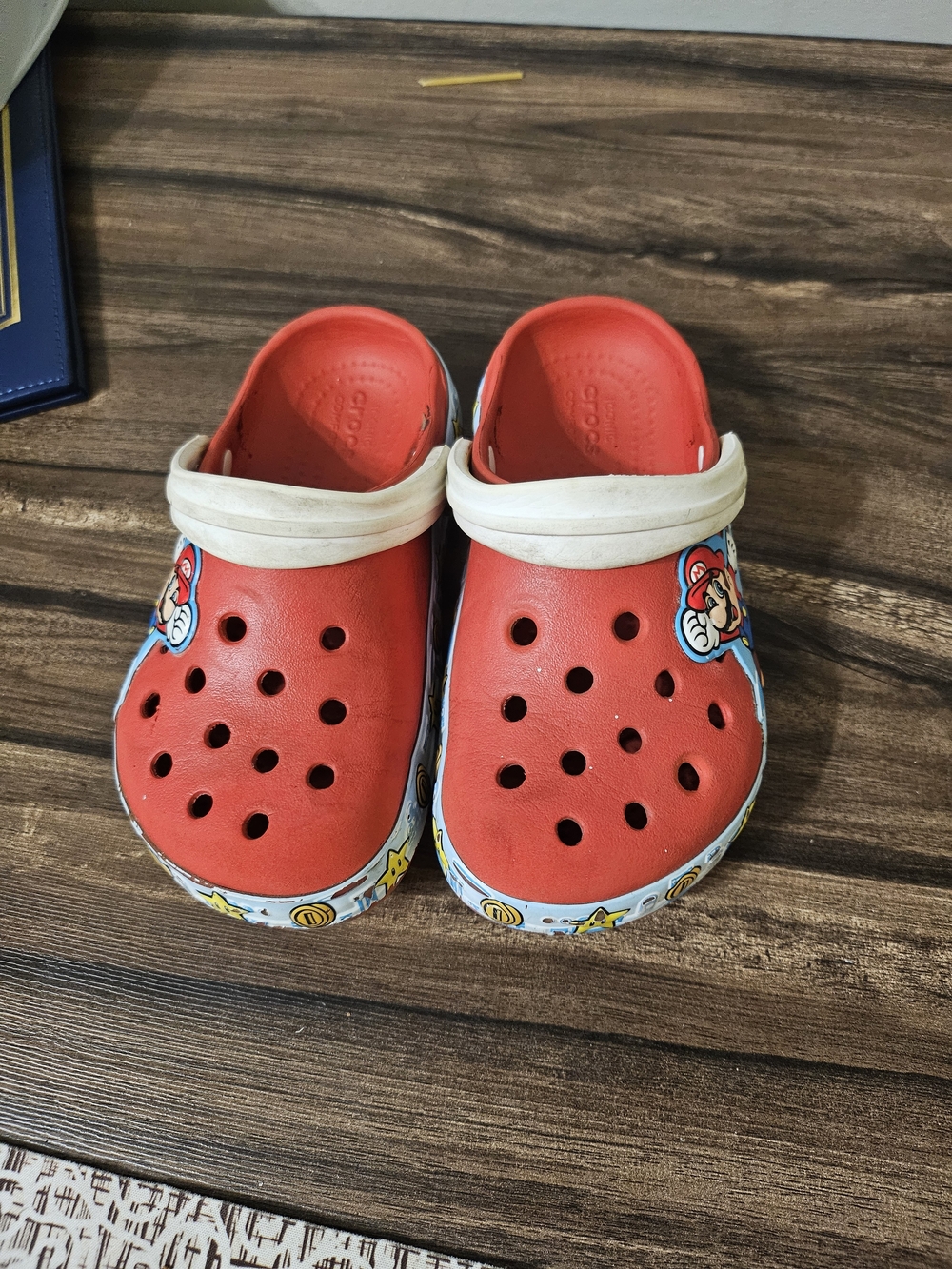 Super Mario Crocs